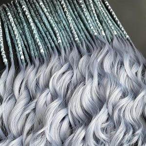 Rastas sintéticas bohemias, verde ceniza, gris ceniza con puntas rizadas. Extensiones de rastas dobles/simples, gris azulado, verde, negro, hechas a mano.