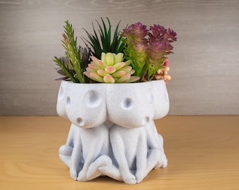Kodama Polyface Blumentopf | Baumwächter | Kodama | Japanischer Geist | Baumgeist | Waldgeist |