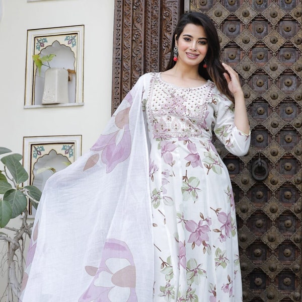 Bruiloft, verjaardagsfeestkleding Indiase handgemaakte Bollywood-ontwerpers Rayon borduurwerk Anarkali Kurta, broek met Dupatta-jurk. Cadeau voor haar