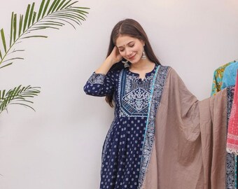 Frauen Indische Handgemacht Schöne Rayon High Blau Kurti Rayon Hose Dupatta mit Rand Folie Spiegel und Handarbeit, Diwali / Christmas Day Special