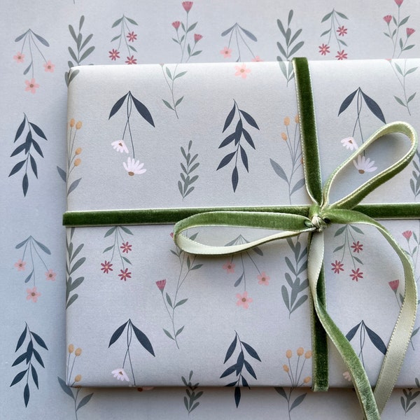 Illustrated Wildflower Folded Wrapping Paper for All Occasions / Premium A2 Sage Green Folded Gift Wrap with Ditsy Floral Design