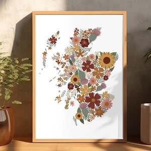 Landkarte von Schottland, Kunstdruck mit botanischem und floralem Design und Distel-Emblem für die Innendekoration / Gedruckt auf recyceltem Papier
