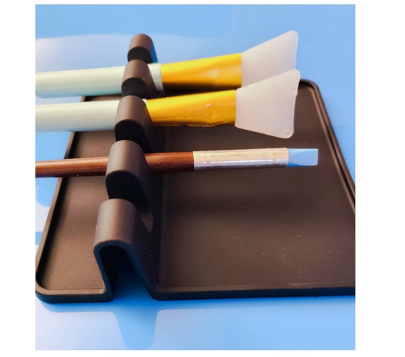 Resin Studio Tool Organizer, Silicone Mat Holds Silicone Brushes