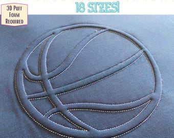 Puede incluir: Un diseño de bordado de baloncesto azul con costuras blancas. El diseño es para espuma 3D hinchable y viene en 18 tamaños. El texto "LewisEmbroideryCo" y "18 SIZES!" está en la parte superior de la imagen. El texto "3D Puff Foam Required" está en la parte superior izquierda de la imagen.