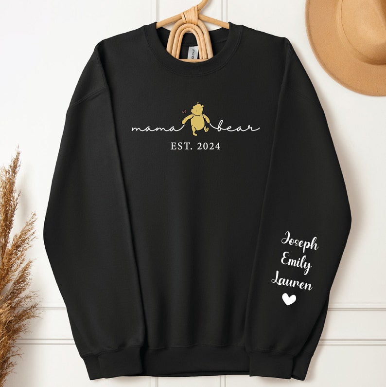 Sudadera personalizada Mama Bear Est 2024, Mamá Oso con nombre de niños en la manga, Sudadera personalizada para mamá, Regalo para el Día de la Madre, Regalo para mamá imagen 3