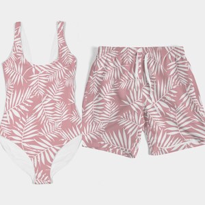 Set di costumi da bagno coordinati, costume da bagno, bikini e accessori per coppie (Pink Palm)