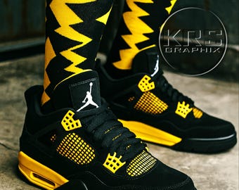 Socks To Match Jordan 4 Thunder - Jagged