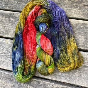 Bright Side Fingering/Sock weight, 75/25, 4-ply, superwash Merino/RECYCLED Nylon hand dyed yarn. Eco friendly.