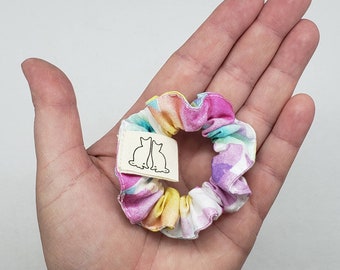 Mini scrunchie, hair elastics, 100% cotton fabric and ultra soft for the hair. Several designs available