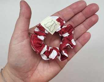 Mini scrunchie, hair elastics, 100% cotton fabric and ultra soft for the hair. Several designs available