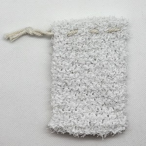 Pochette à savon , économisateur de savon, exfoliant. Sac à savon exfoliant. Blanc