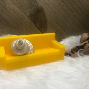 不機嫌なソファーディッシュ