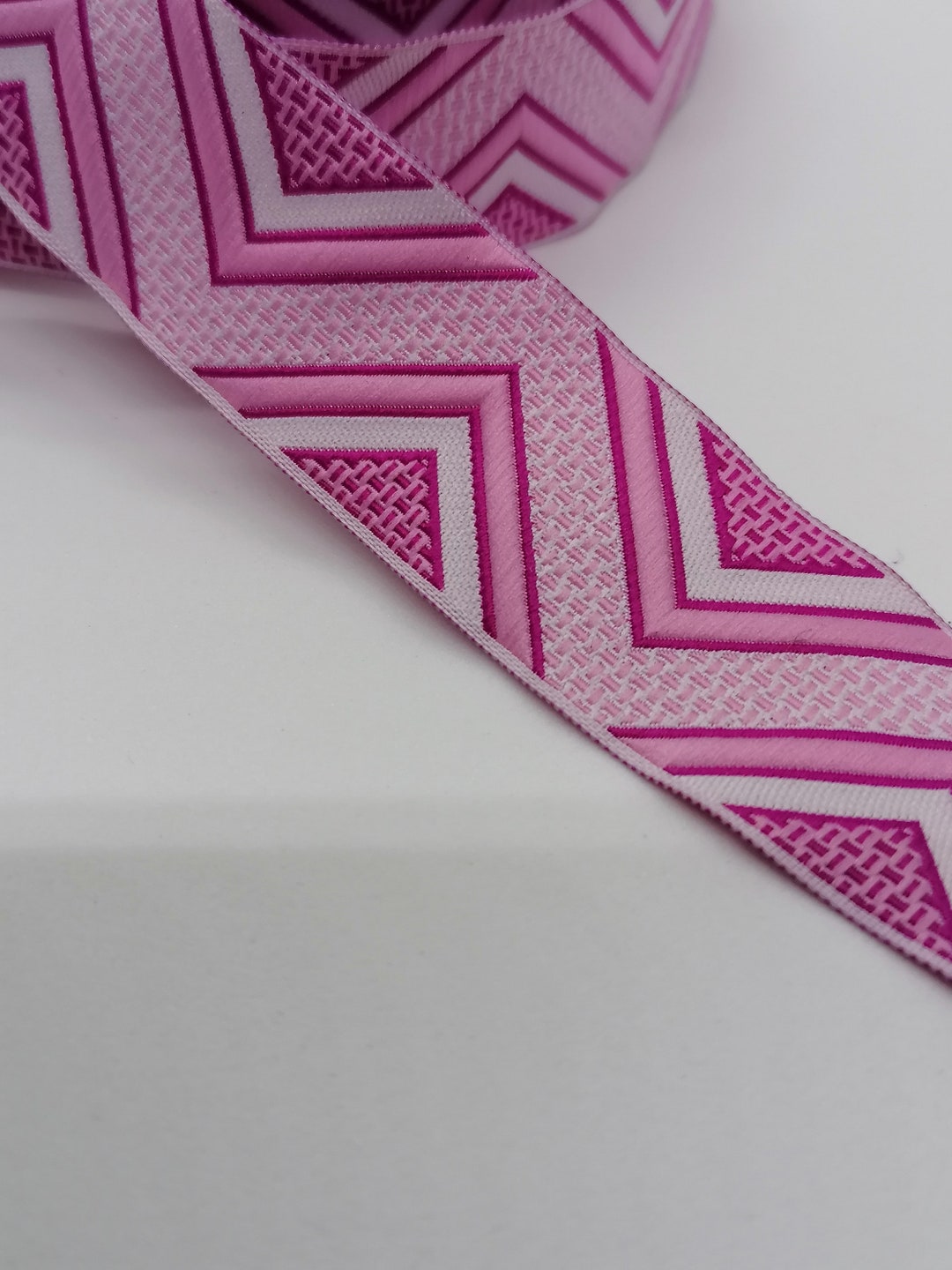 Triangle Ribbon Pattern 25 Mm Pink Triangle Line Jacquard Ribbon (0.98 Inches), Decorative ...