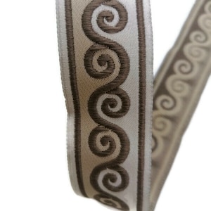 16 mm Braunes Schneckenmuster Jacquardband (0,63 Zoll), Kostüm Dekoration Borten, handgewebtes Band, Schneckenkragen, Stickzubehör, Gurt
