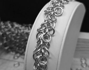 Shaggy chain bracelet