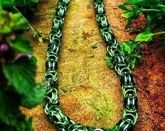 St Patrick's day necklace, byzantine necklace, chainmaille necklace, valentine's day collar, holiday collar
