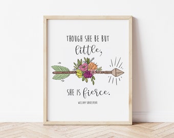 Bien qu’elle ne soit que petite, elle est féroce, art mural imprimable, art mural numérique, citation de Shakespeare, art mural de la crèche pour filles, art mural de salle de jeux