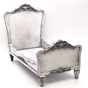 1:6 miniature bed for doll, vintage dollhouse bed, BJD, Blythe, Integrity dolls, bed for roombox