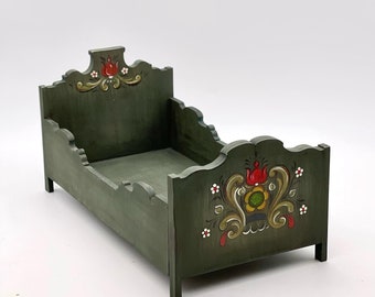 1:6 bed for doll, folk art doll furniture, dollhouse painting bed, old Norwegian bed , vintage bed doll, rosemaling