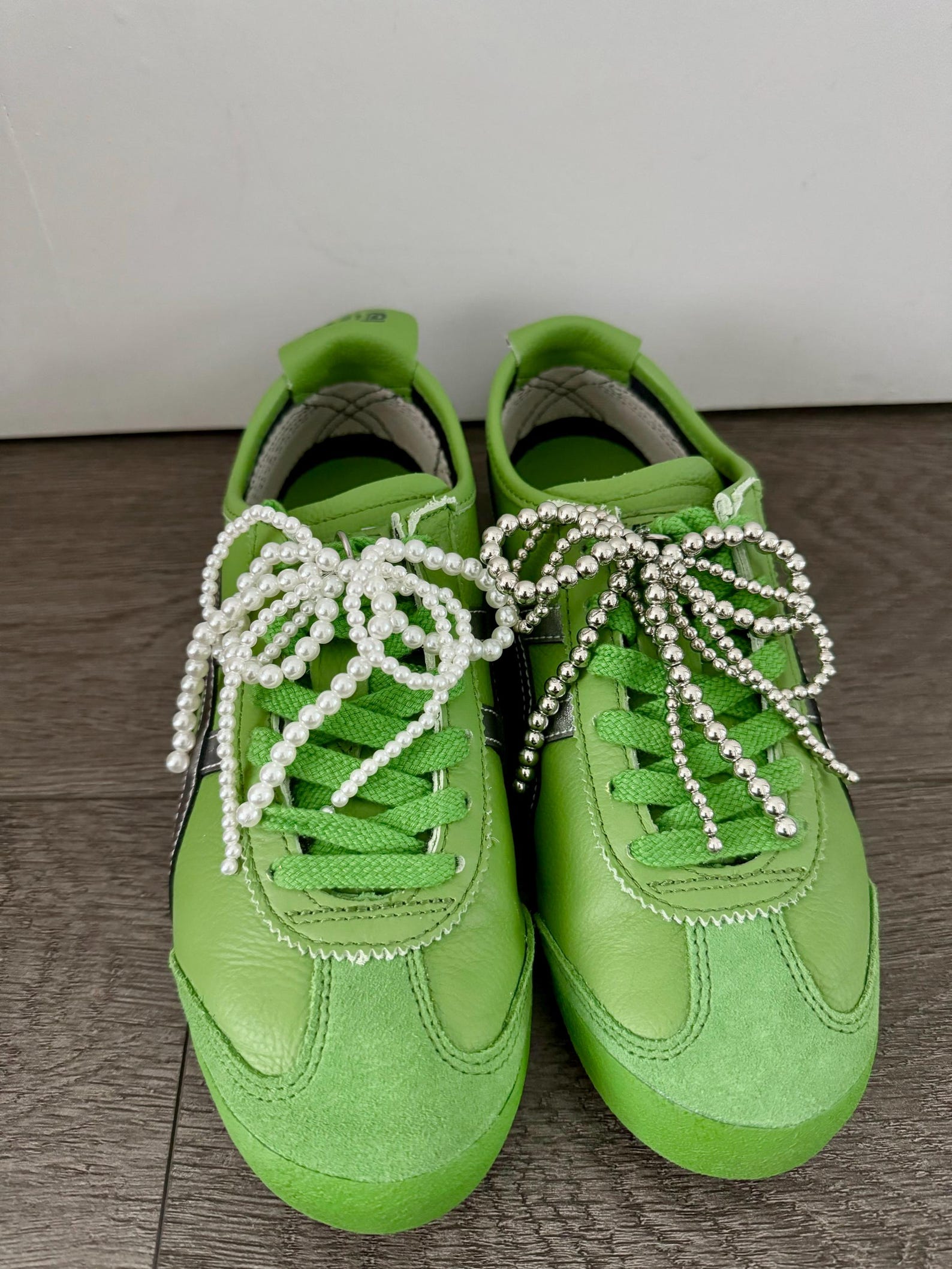 Pearl Shoe Charm main image 0