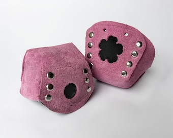 Protectores de puntera de patines de cuero grueso y gamuza con diseño floral (par), hechos a medida.