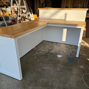 Reception Desk | Retail Counter | Office Space | Customer Check Out ...
