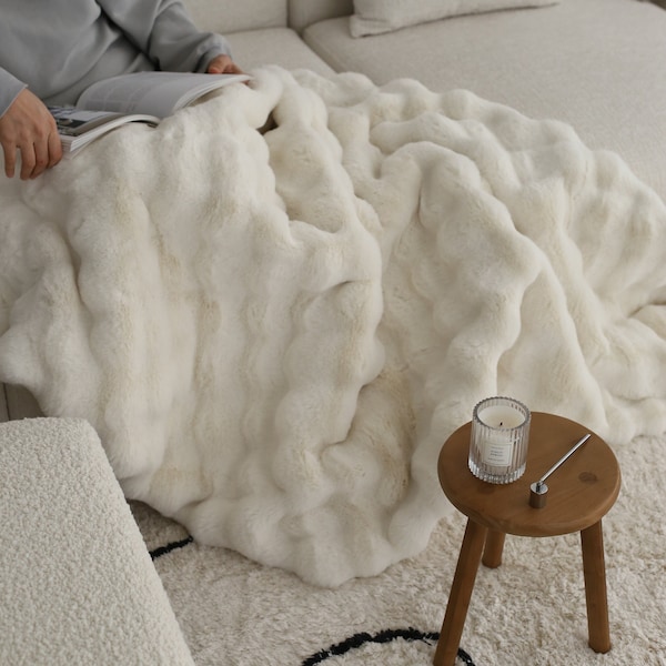 Kunstpelz Decke für Bett, Plüschdecke Wolken für Sofa, Flauschige Kunstpelz Decke, flauschiges 50x50 cm Kissen