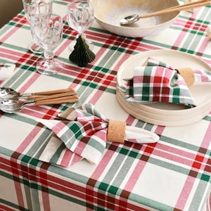 Table Napkin Set for Christmas dining, Scotch Plaid Runner for holiday, Long Cloth Runner For Farmhouse, Holiday Round Tablecloth