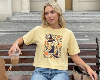 Pumpkin Floral Cropped tshirt - Womens Comfort Colors crop - Women's pumpkin tee, Fall tshirt, abstract flower, Black Cat Halloween shirt
