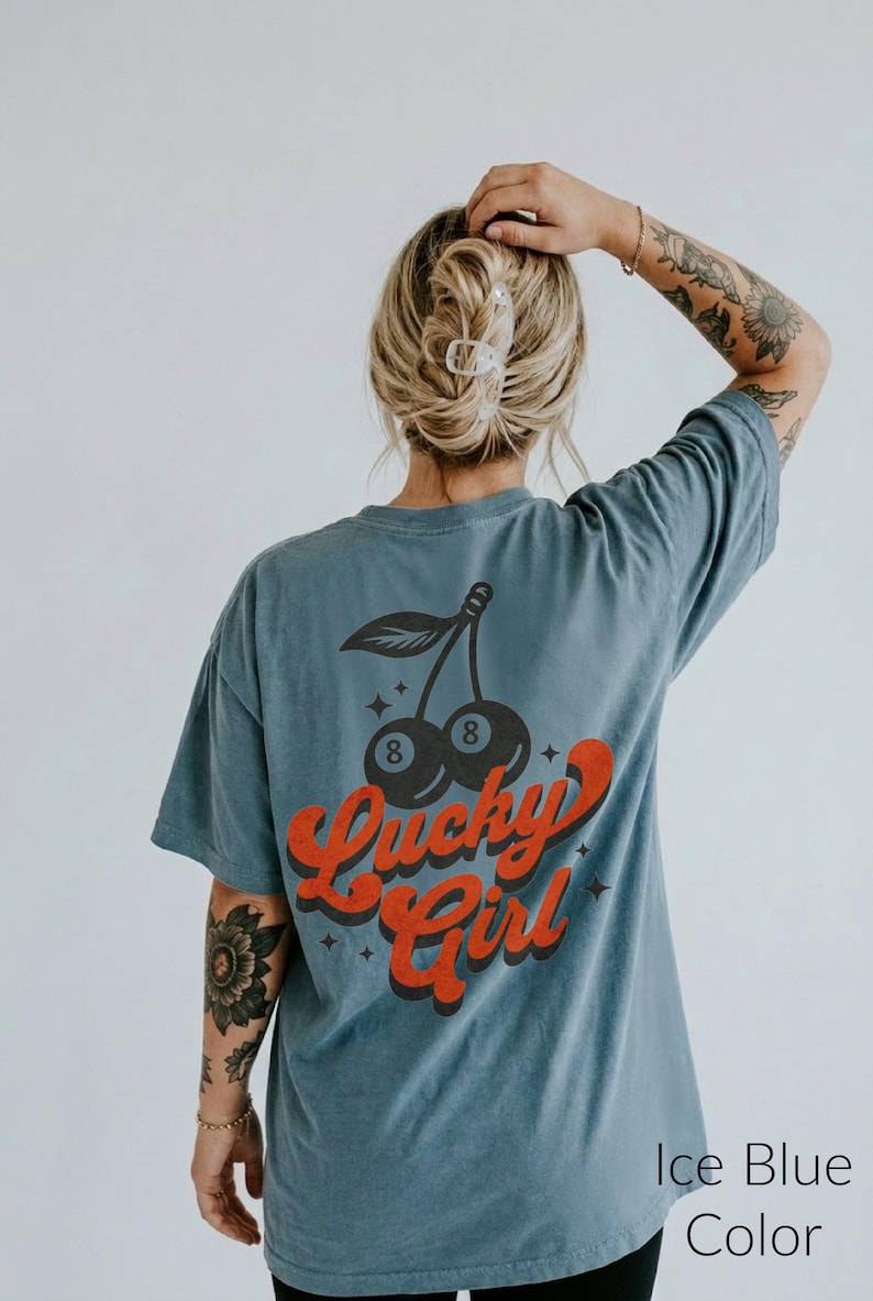 Feeling Lucky Cherry 8 Ball Tee - Trendy Women's graphic tee - Vintage Lucky Girl Aesthetic - Trendy Western 8 Ball - Edgy Cowgirl Shirt afbeelding 5