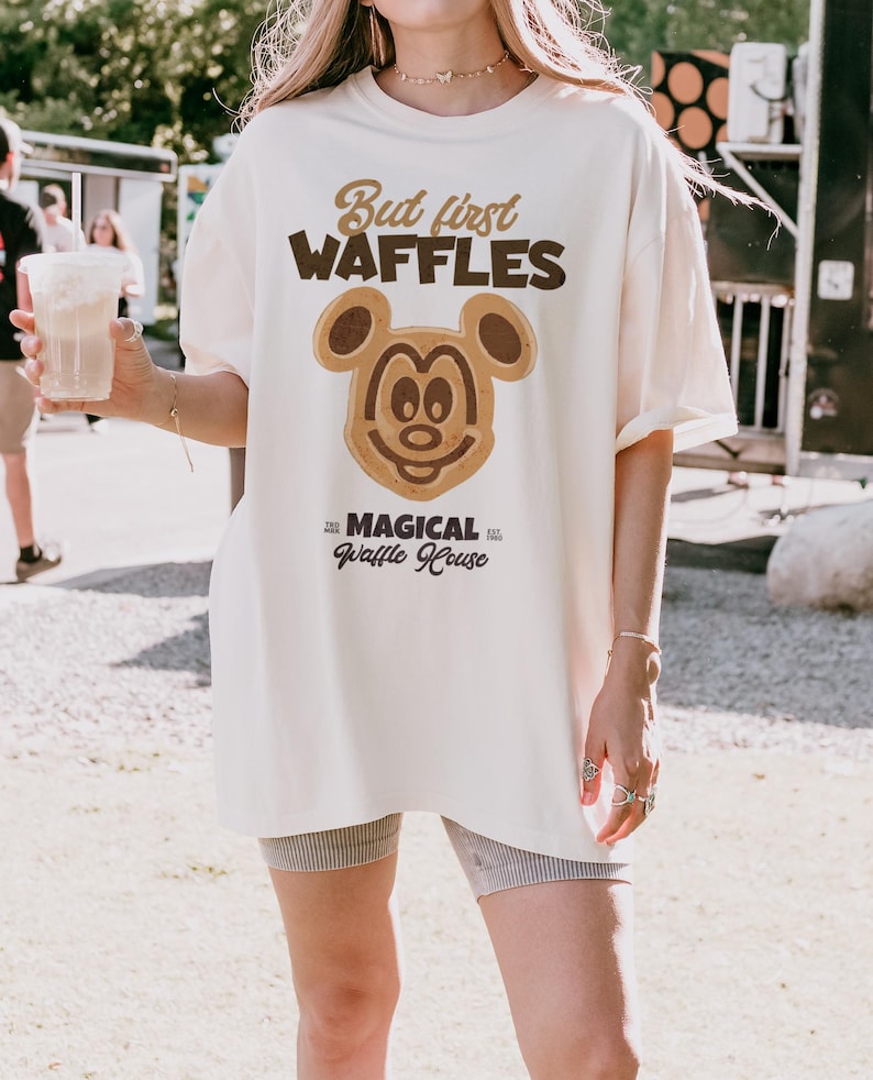 Camisa de colores cómodos de But First Waffles imagen 1