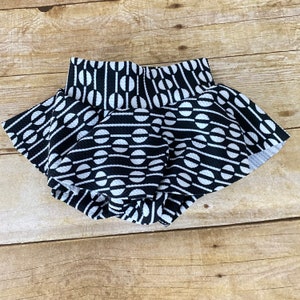 High Waisted Baby Bummies | Baby Girl Skirted Bummies |  Bummies | Baby Shorts | Baby Bloomers | Geometric Pattern