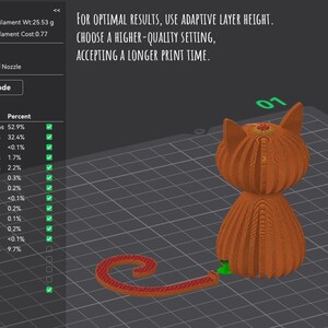 Puede incluir: Una figura de gato naranja impresa en 3D con una cola rizada, mostrada en una cuadr&iacute;cula gris. La imagen muestra una vista previa del c&oacute;digo G, incluyendo el tiempo de impresi&oacute;n, los detalles del filamento y los tipos de l&iacute;nea. El texto aconseja usar altura de capa adaptativa.