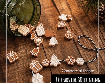 Peut inclure: Une collection de petites perles marron et blanches sur le thème des fêtes, en forme de cadeaux, flocons, sapins et cloches, sortant d'un bocal en verre vert. Certaines perles sont enfilées sur une ficelle noire et blanche. Texte : Commercial license 14 BEADS FOR 3D PRINTING by Studio Wallaby.