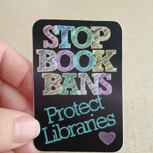 Stop ai divieti sui libri - Adesivo per proteggere le biblioteche