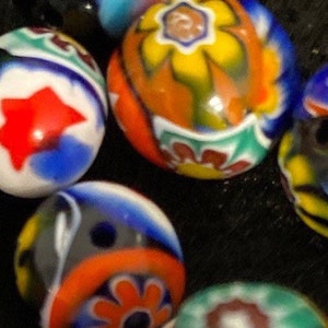 1 pearl,  14mm (in picture) Vintage Italian Ercole Moretti Milliefiori Beads from the 1950s. Vintage Italian Ercole Moretti glass beads.