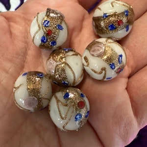 1 Perle, 16mm Fokalperle weiß, gold vintage, Ercole Moretti, Fiorato, Venezianerperle, Lampwork Glasperle, geblümte Glasperle, Hochzeitstortenperle