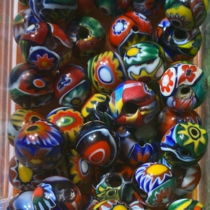 1 Pearl,  Antique 10mm Vintage Fine Italian Millefiori Pearl Beads by Ercole Moretti from Venice Italy. Pearls are brilliant in color.