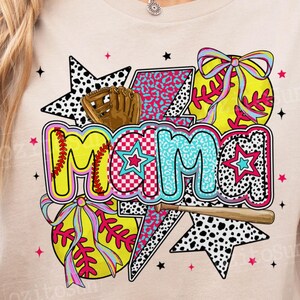 Softbal Mama png, penseelstreek softbal png, coquette bow softbal sublimatie, preppy game day shirt design, retro boujee clipart