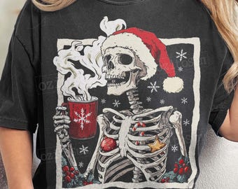 Dead Inside Skelett Weihnachten PNG, Skelett Kaffee-Liebhaber-Shirt, Weihnachtsskelett PNG, lustige Weihnachtsschädel Sublimation
