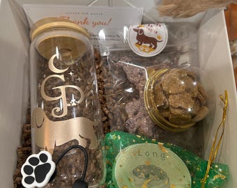 Taxpresentask | Taxälskarepresent | Handgjorda hundgodis + glasmugg + klistermärkesset | Hundmammapresent | Taxälskarepresent