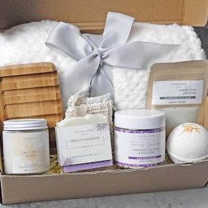 Care Package Gift| Relaxation Blanket Spa Gift Set| Lavender Rose| Self care Gift| Handmade Gift for her| Gift Baskets for Women