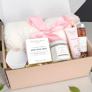 Rose Relaxing Spa Gift for her | Birthday Gift Box| Gift Basket for women| New Mom Gift| Holiday Gift