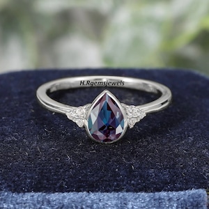 Pear Cut Alexandrite Ring: 925 Sterling Silver Color Changing Stone