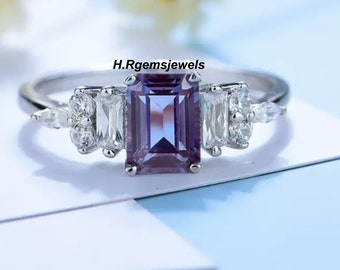 Alexandrite Women Ring, Color Changing Gemstone Ring, 925 Sterling Silver Ring, Wedding & Engagement Ring, Statement Ring, Halo Promise Ring