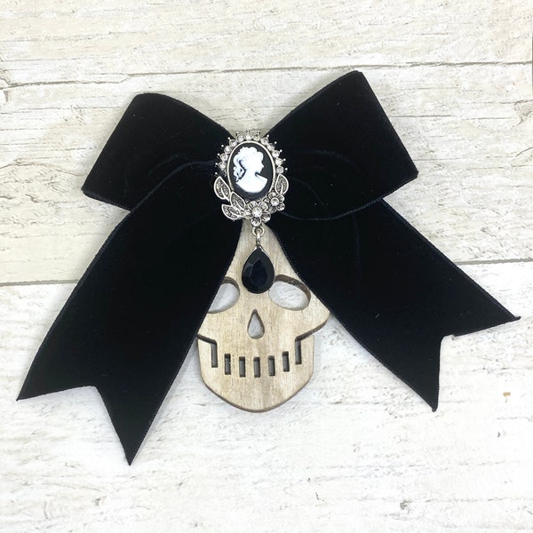 Ruban de velours noir cheveux barrette clip slide avec camée dame et larme charme gothique wicca païen new age kitsch mode mode