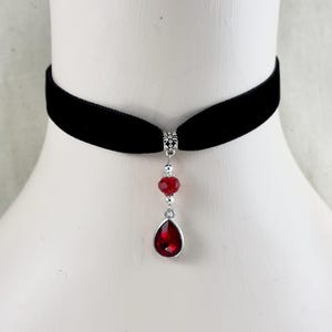 Black Velvet Choker with Red Teardrop Jewel Pendant – Gothic Victorian Steampunk Wicca Pagan Necklace