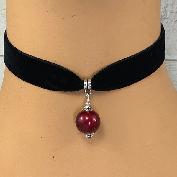 Black velvet choker necklace with pretty blood red glass beaded drop beaded charm pendant gothic Victorian steampunk Wicca pagan