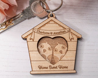 Personalised Valentines Day Keyring, Wooden Lovebird Keychain Valentines Day Gift for Her, Romantic Keyring for Him, Love Bird Keychain