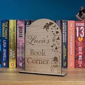 Personalisierte Bücherregal Zeichen, Buchbibliothek Dekor, Geschenk für Buchliebhaber, Bücherwurm Dekor, Buch Nook Dekor, benutzerdefinierte Holzbibliothek Zeichen